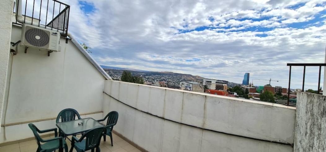 Duplex Apartment In The City Center Тбілісі Екстер'єр фото